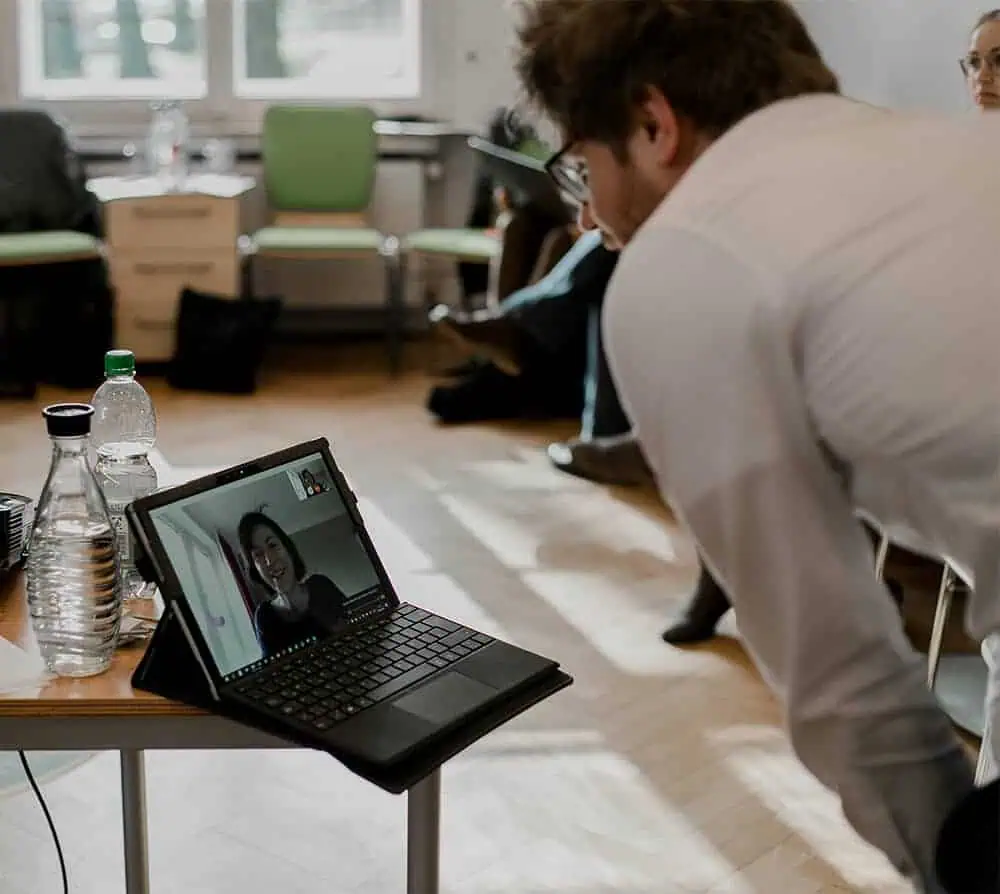 ISH Schule bietet auch Digitale und Hybride Lehrkräftefortbildungen an.